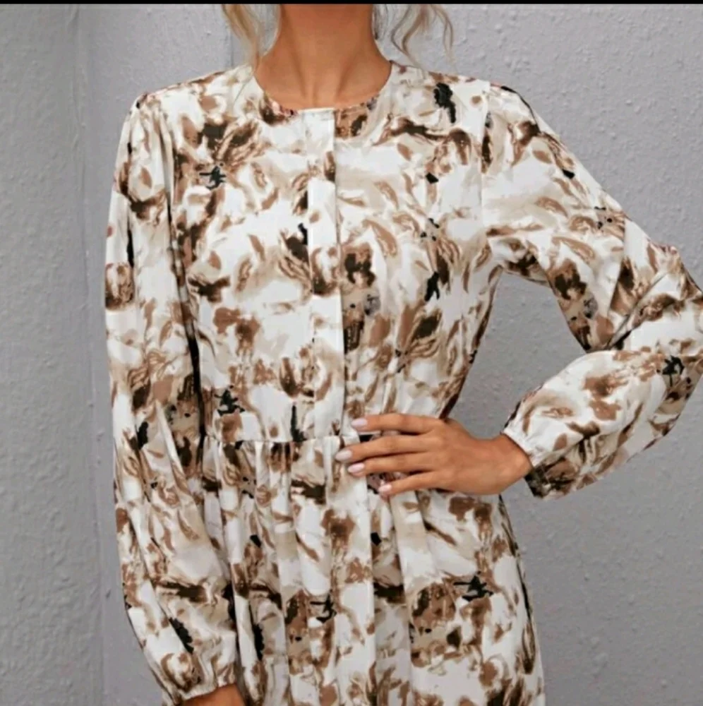 NEW Ruffle Hem Dress - Picture 3 of 6